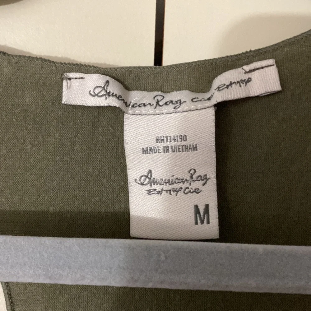 ✨American Rag✨ Razorback Tank Top - Picture 2 of 3